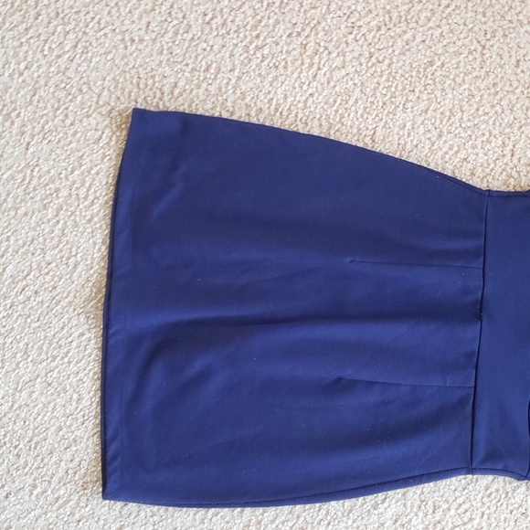 Beautiful Purple Dress w Soft Pleats & Stretch - Picture 3 of 11